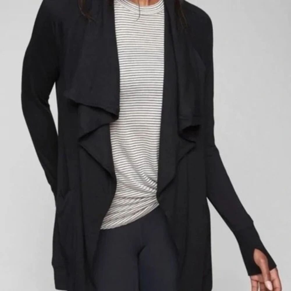 Athleta Cardigan Open Front Magnetic Closure Size 1X Black Pockets Thumb Holes